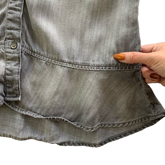 Via Penny Lane Reworked Apparel | Journey Graphic Gray Button Up Shirt Small - Picture 12 of 12